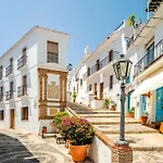 Estudio Velero En El Centro De - South Costa
