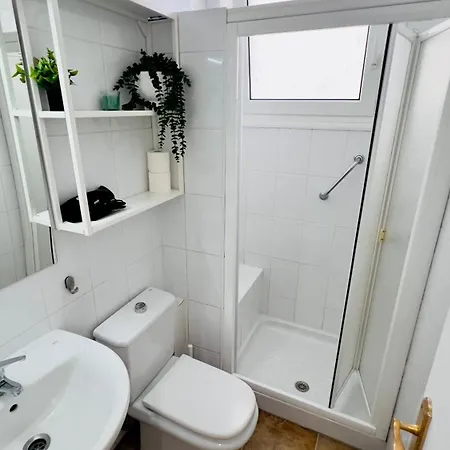 Estudio Velero En El Centro De - South Costa