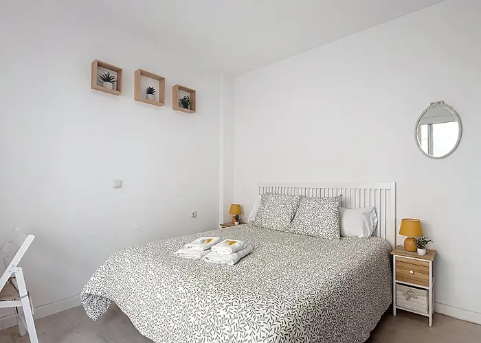 Estudio Velero En El Centro De - South Costa *